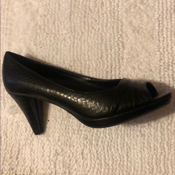 NIB EAST 5th black open toe heels - Picture 2 of 3